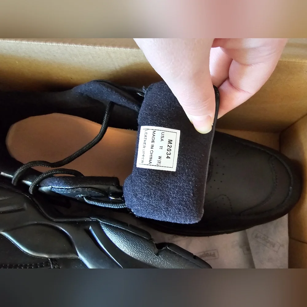 Propet Men's Black Leather Sneakers - Picture 11 of 12